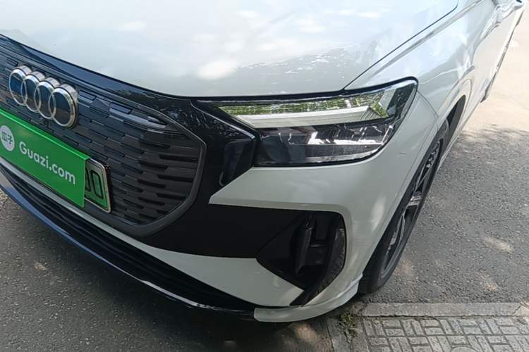 Used Audi Q4 e-tron 2023 40 e-tron Creation Edition Midnight Left Front Headlight
