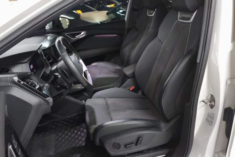 Used Audi Q4 e-tron 2023 40 e-tron Boundary Edition Left Front Seat