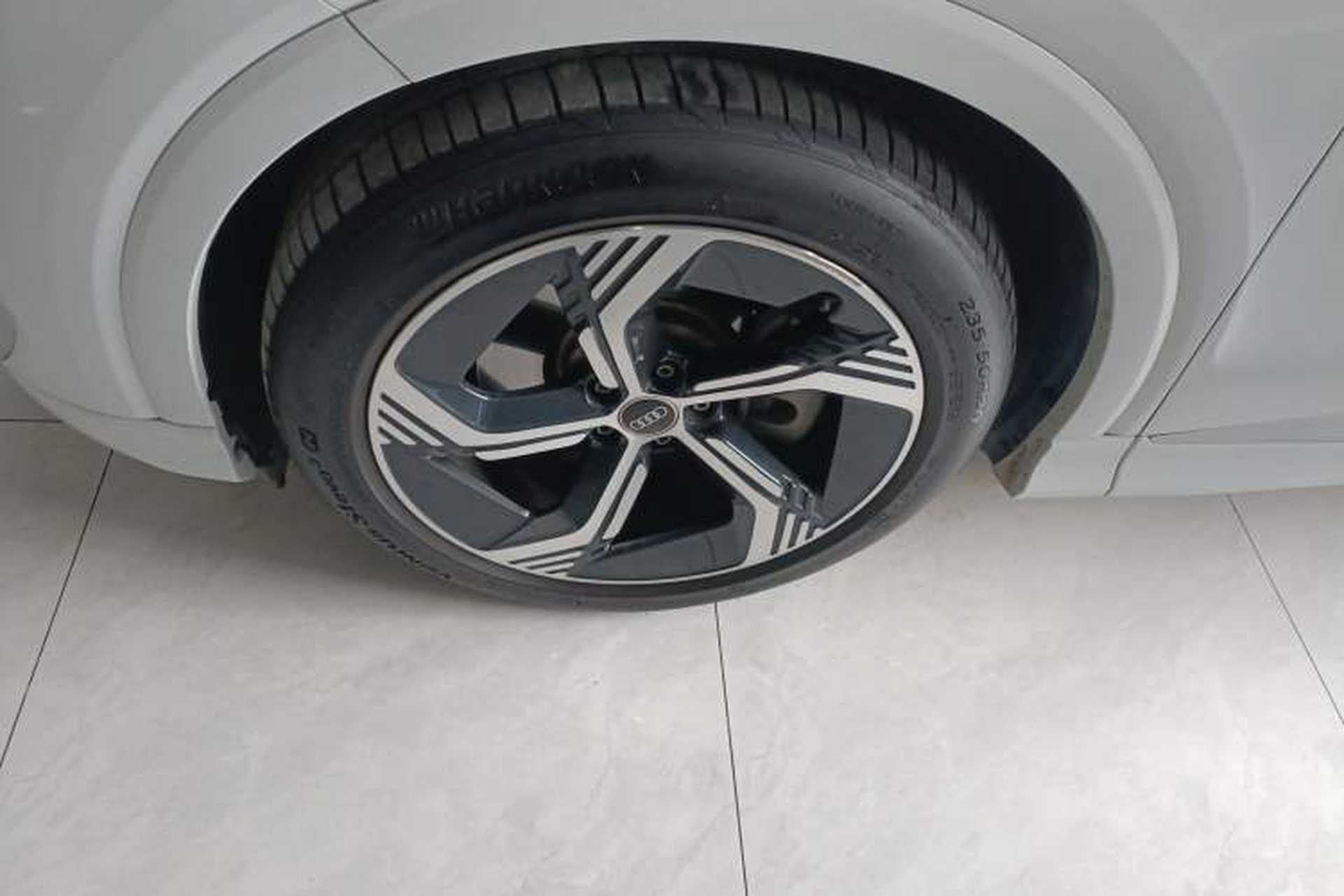 Used Audi Q4 e-tron 2023 50 e-tron quattro Visionary Edition Left Front Wheel Hub