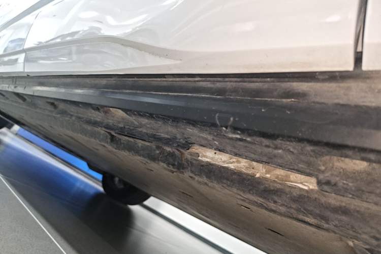 Used Audi Q4 e-tron 2023 40 e-tron Boundary Edition Left Side Sill
