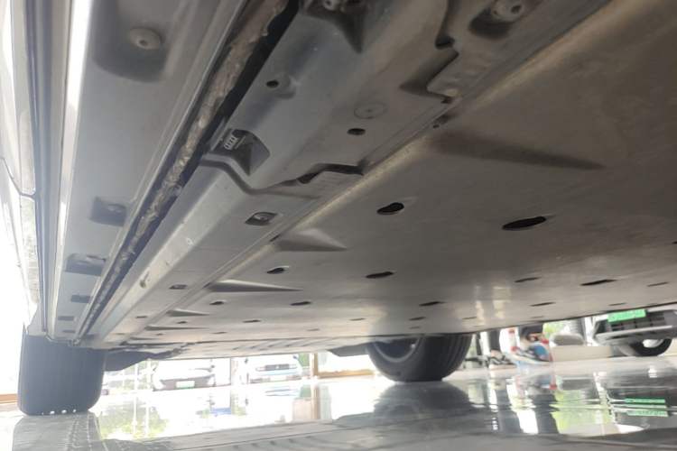 Used Audi Q4 e-tron 2023 40 e-tron Adventure Edition Left Side Sill
