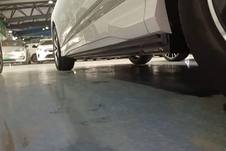 Used Audi Q4 e-tron 2023 50 e-tron quattro Visionary Edition Left Side Sill