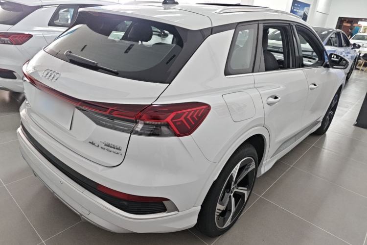 Used Audi Q4 e-tron 2023 40 e-tron Boundary Edition Rear Right 45 Deg
