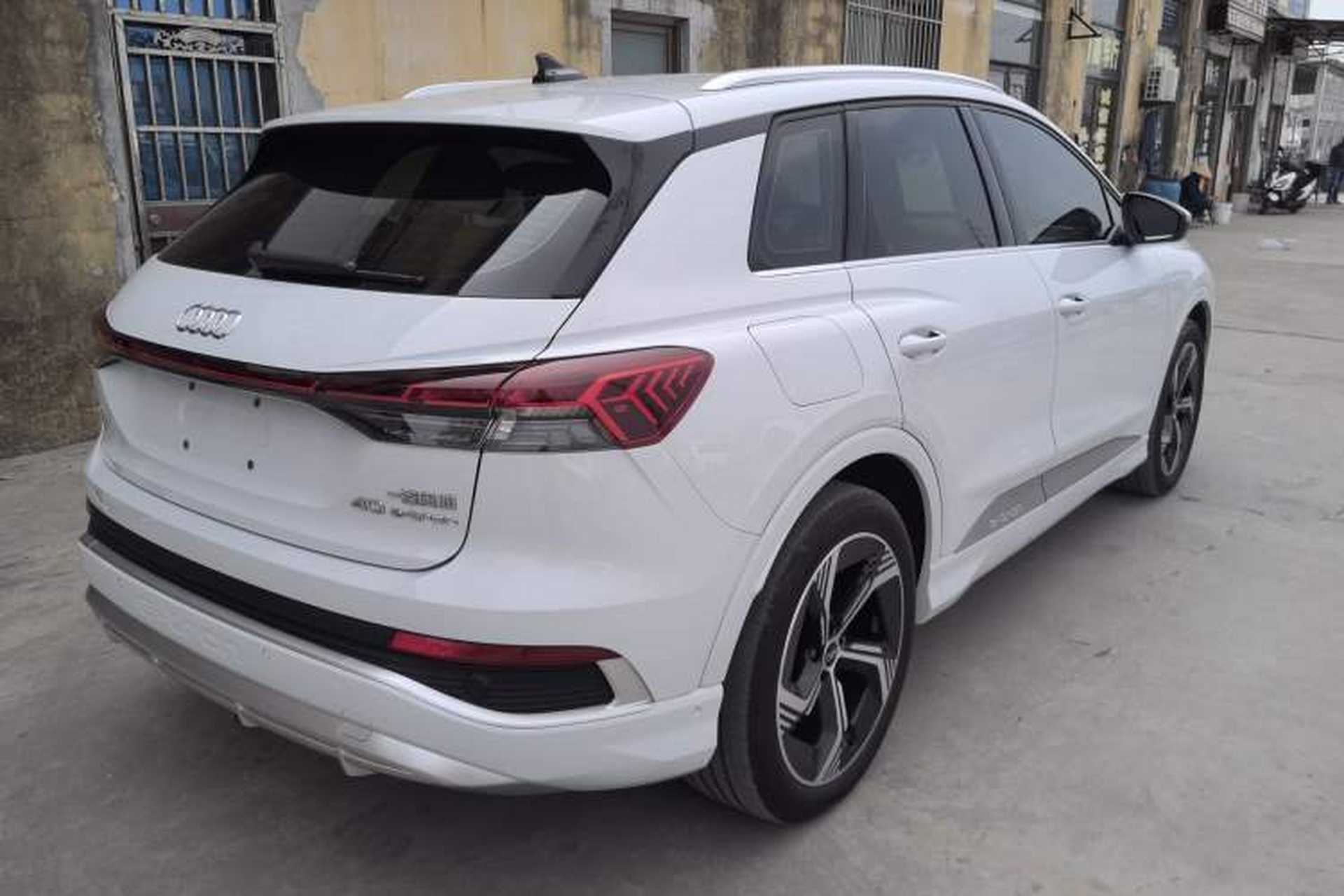 Used Audi Q4 e-tron 2023 40 e-tron Boundary Edition Rear Right 45 Deg