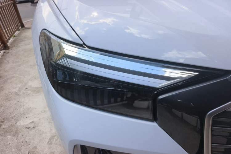 Used Audi Q4 e-tron 2023 40 e-tron Boundary Edition Right Front Headlight
