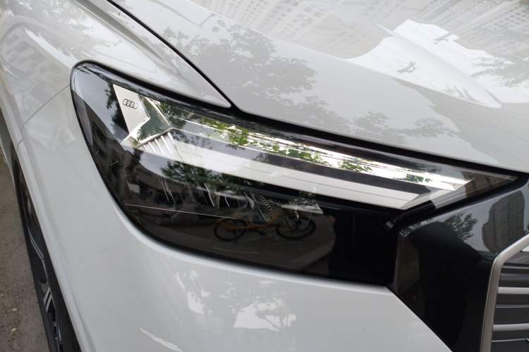 Used Audi Q4 e-tron 2023 40 e-tron Boundary Edition Right Front Headlight