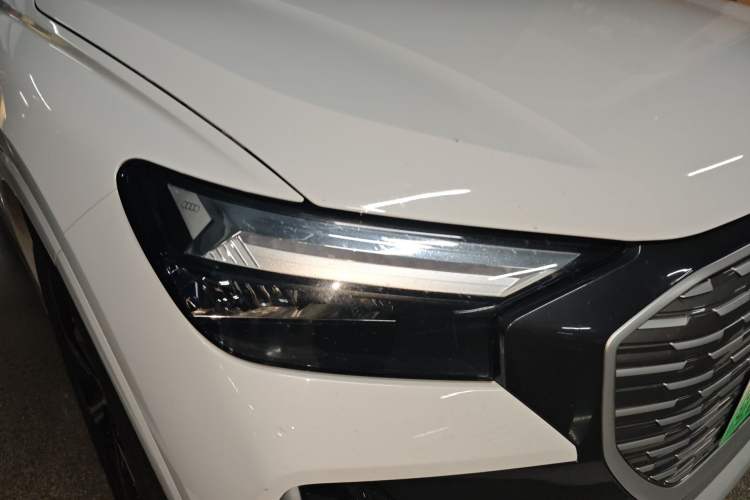 Used Audi Q4 e-tron 2023 40 e-tron Boundary Edition Right Front Headlight