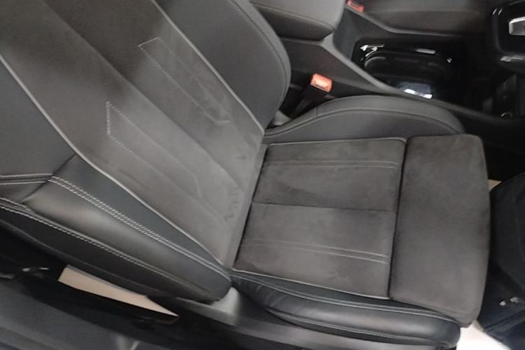 Used Audi Q4 e-tron 2023 40 e-tron Boundary Edition Right Front Seat