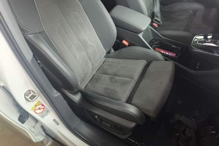 Used Audi Q4 e-tron 2023 40 e-tron Boundary Edition Right Front Seat