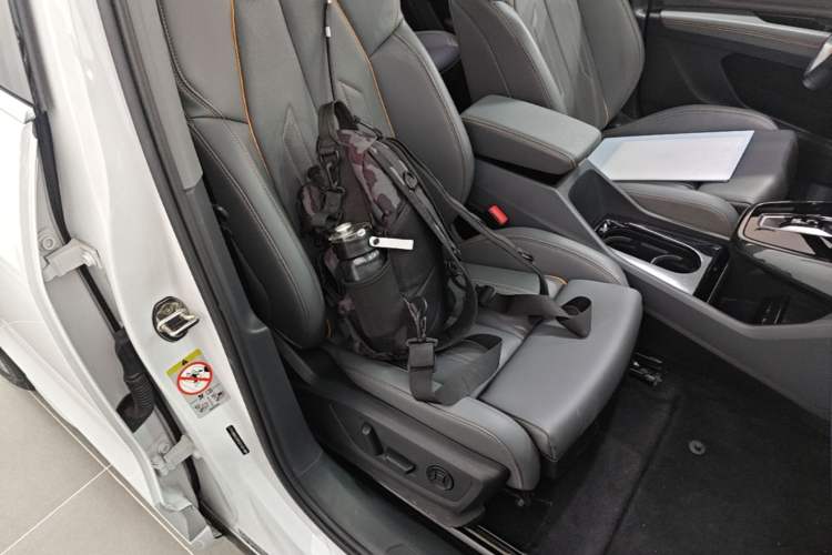 Used Audi Q4 e-tron 2023 40 e-tron Boundary Edition Right Front Seat