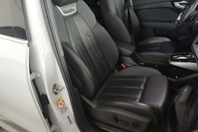 Used Audi Q4 e-tron 2023 40 e-tron Adventure Edition Right Front Seat