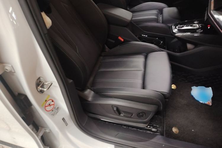 Used Audi Q4 e-tron 2023 40 e-tron Boundary Edition Right Front Seat