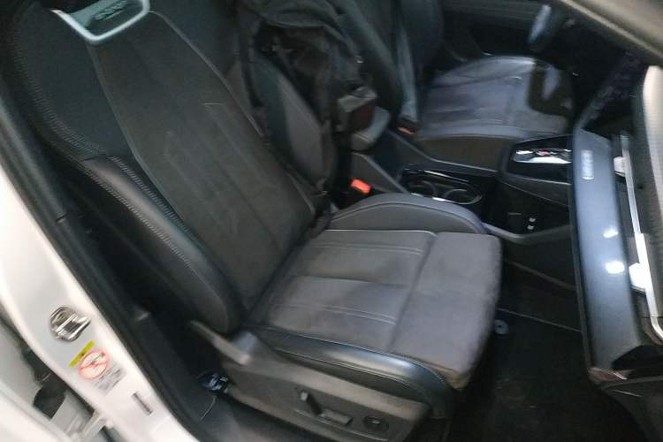 Used Audi Q4 e-tron 2023 40 e-tron Creation Edition Midnight Right Front Seat