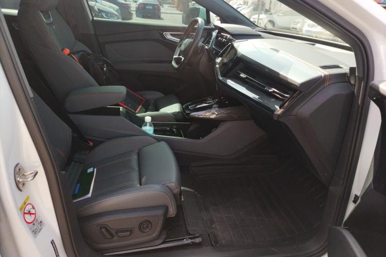 Used Audi Q4 e-tron 2023 40 e-tron Boundary Edition Right Front Seat