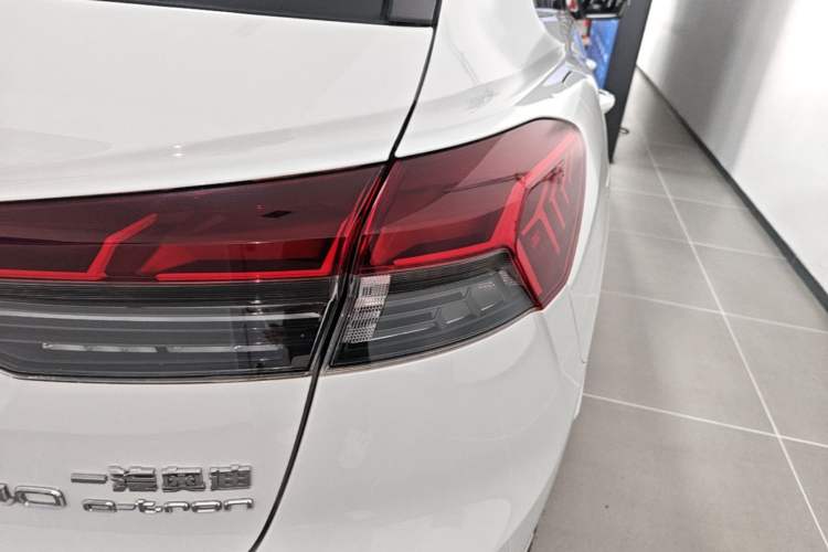 Used Audi Q4 e-tron 2023 40 e-tron Boundary Edition Right Rear Taillight