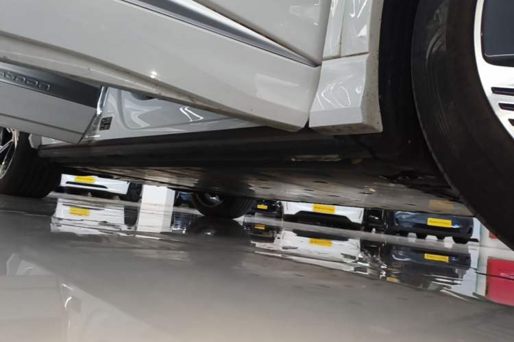 Used Audi Q4 e-tron 2023 40 e-tron Boundary Edition Right Side Sill