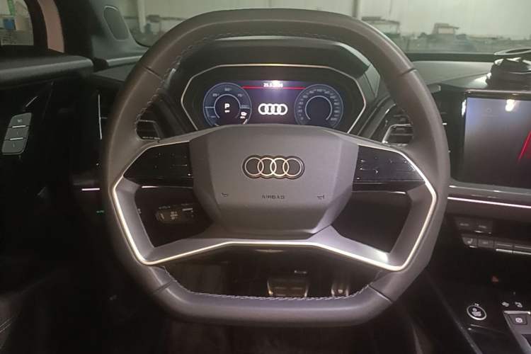 Used Audi Q4 e-tron 2023 40 e-tron Boundary Edition Steering Wheel