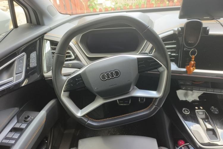Used Audi Q4 e-tron 2023 40 e-tron Boundary Edition Steering Wheel