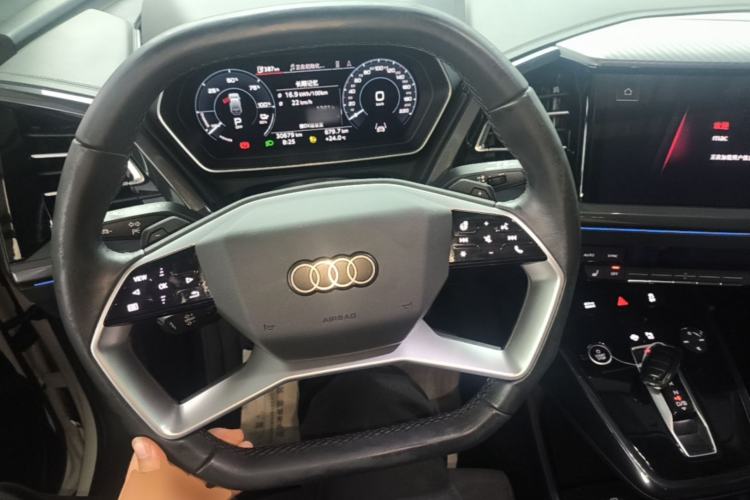 Used Audi Q4 e-tron 2023 40 e-tron Boundary Edition Steering Wheel