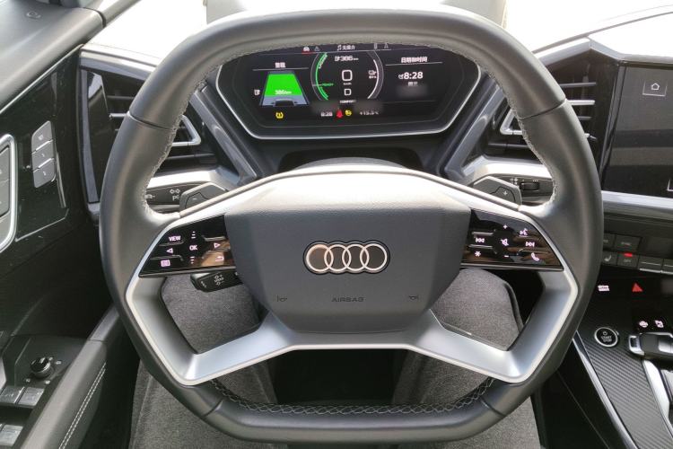 Used Audi Q4 e-tron 2023 40 e-tron Boundary Edition Steering Wheel