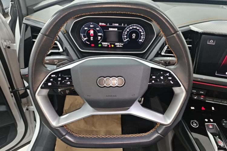 Used Audi Q4 e-tron 2023 40 e-tron Boundary Edition Steering Wheel