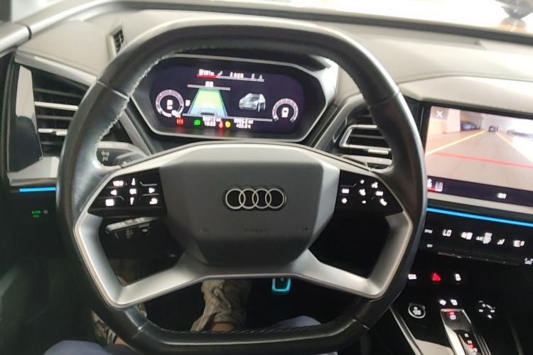 Used Audi Q4 e-tron 2023 40 e-tron Boundary Edition Steering Wheel