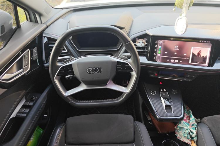 Used Audi Q4 e-tron 2023 40 e-tron Boundary Edition Steering Wheel