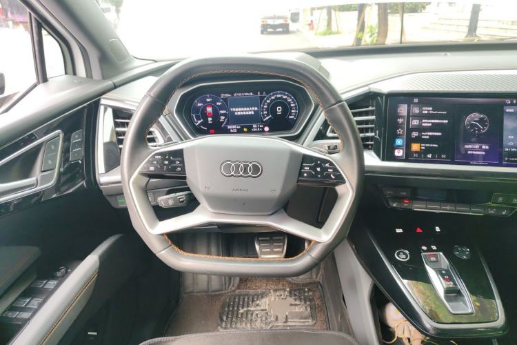 Used Audi Q4 e-tron 2023 40 e-tron Boundary Edition Steering Wheel