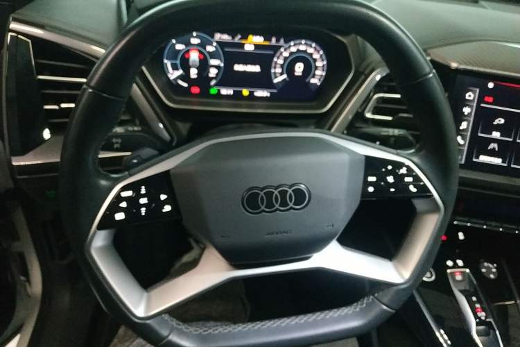 Used Audi Q4 e-tron 2023 40 e-tron Creation Edition Midnight Steering Wheel