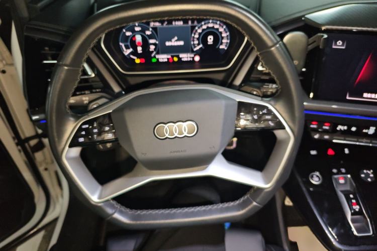 Used Audi Q4 e-tron 2023 40 e-tron Boundary Edition Steering Wheel