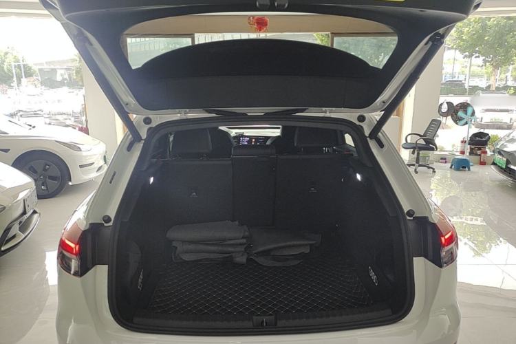 Used Audi Q4 e-tron 2023 40 e-tron Adventure Edition Trunk