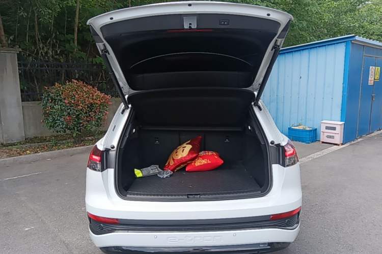 Used Audi Q4 e-tron 2023 40 e-tron Creation Edition Midnight Trunk