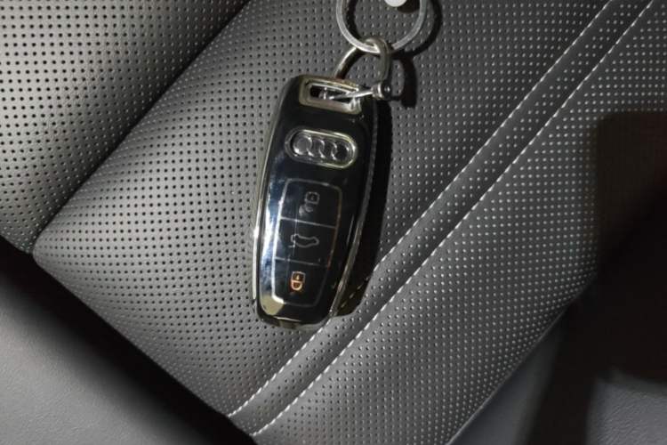 Used Audi Q4 e-tron 2023 40 e-tron Boundary Edition Vehicle Key