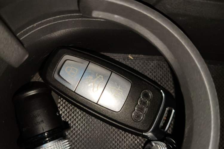 Used Audi Q4 e-tron 2023 40 e-tron Adventure Edition Vehicle Key