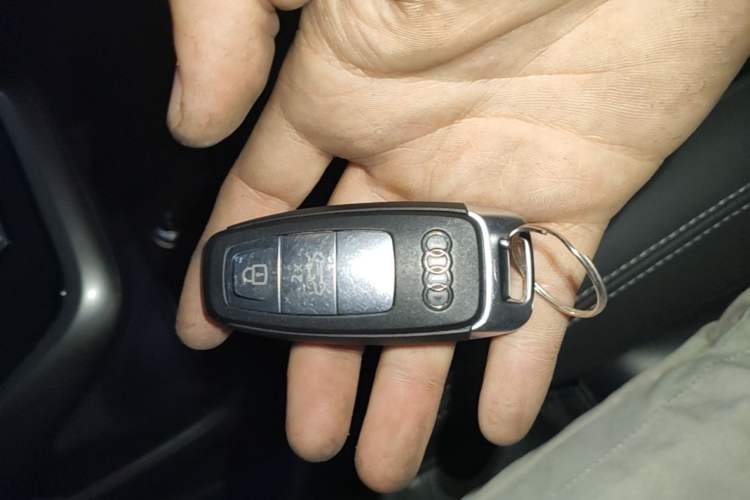 Used Audi Q4 e-tron 2023 40 e-tron Adventure Edition Vehicle Key
