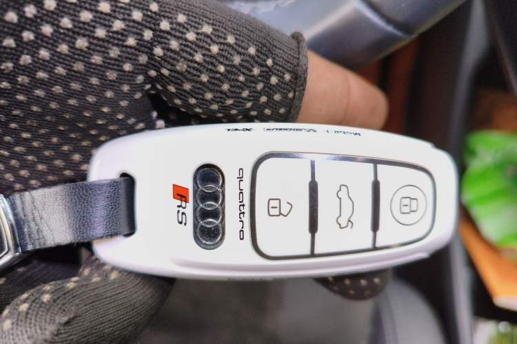 Used Audi Q4 e-tron 2023 40 e-tron Boundary Edition Vehicle Key