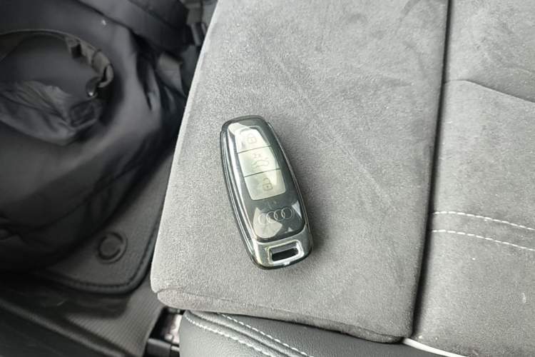 Used Audi Q4 e-tron 2023 40 e-tron Boundary Edition Vehicle Key