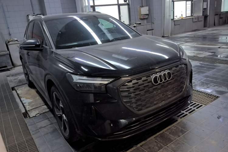 Used Audi Q4 e-tron 2024 40 e-tron Boundary Edition Front Right 45 Deg