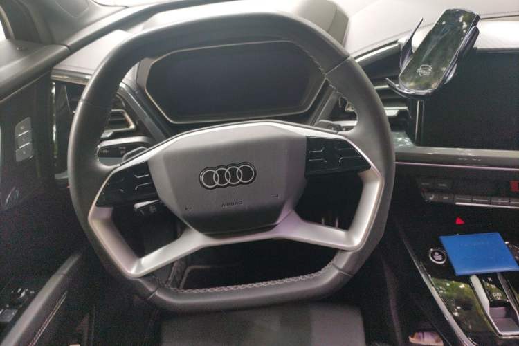 Used Audi Q4 e-tron 2024 40 e-tron Boundary Edition Steering Wheel