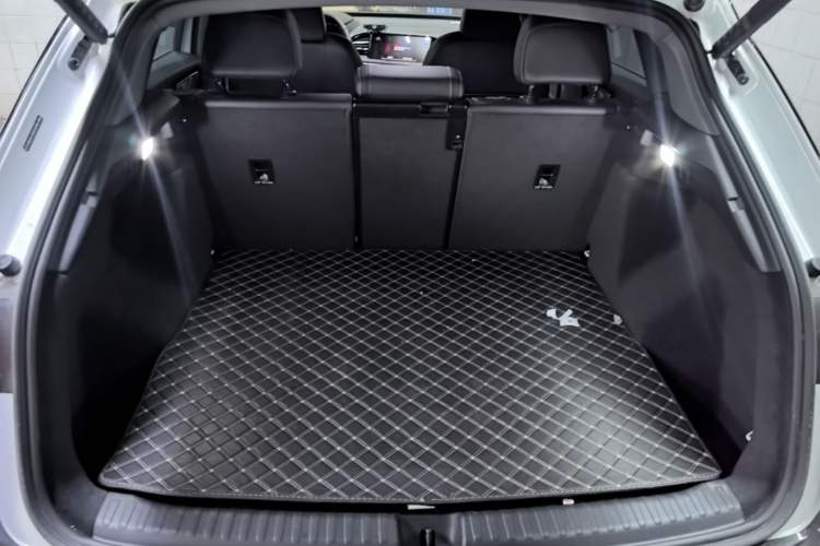 Used Audi Q4 e-tron 2024 40 e-tron Boundary Edition Trunk