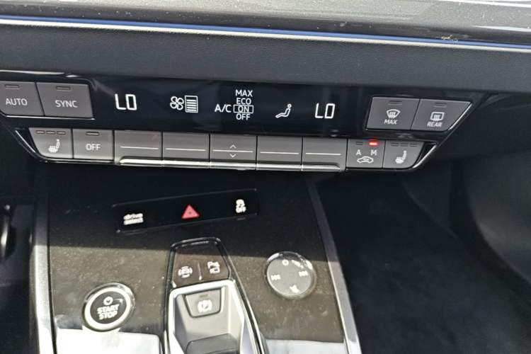 Used Audi Q4 e-tron 2024 40 e-tron Boundary Edition Audio And AC Panel