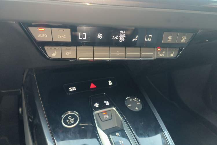 Used Audi Q4 e-tron 2024 40 e-tron Boundary Edition Audio And AC Panel