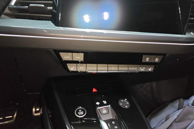 Used Audi Q4 e-tron 2024 40 e-tron Boundary Edition Audio And AC Panel