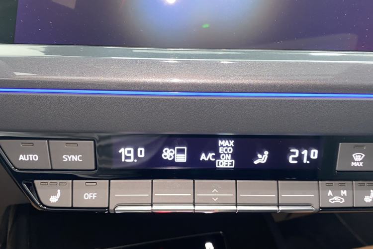 Used Audi Q4 e-tron 2024 40 e-tron Boundary Edition Audio And AC Panel