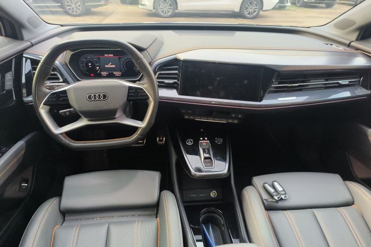 Used Audi Q4 e-tron 2024 40 e-tron Boundary Edition Center Console