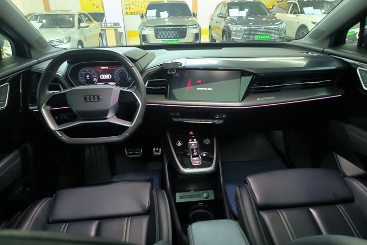 Used Audi Q4 e-tron 2024 40 e-tron Adventure Edition Center Console