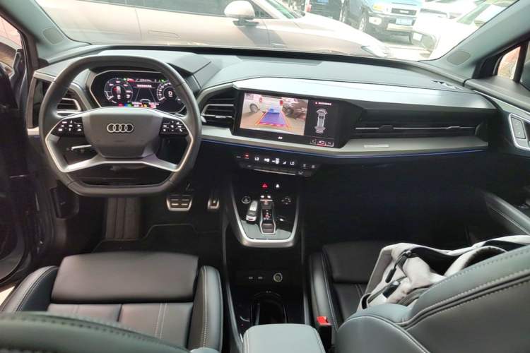 Used Audi Q4 e-tron 2024 40 e-tron Adventure Edition Center Console
