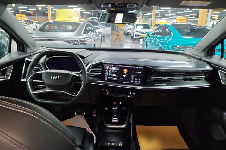 Used Audi Q4 e-tron 2024 40 e-tron Adventure Edition Center Console