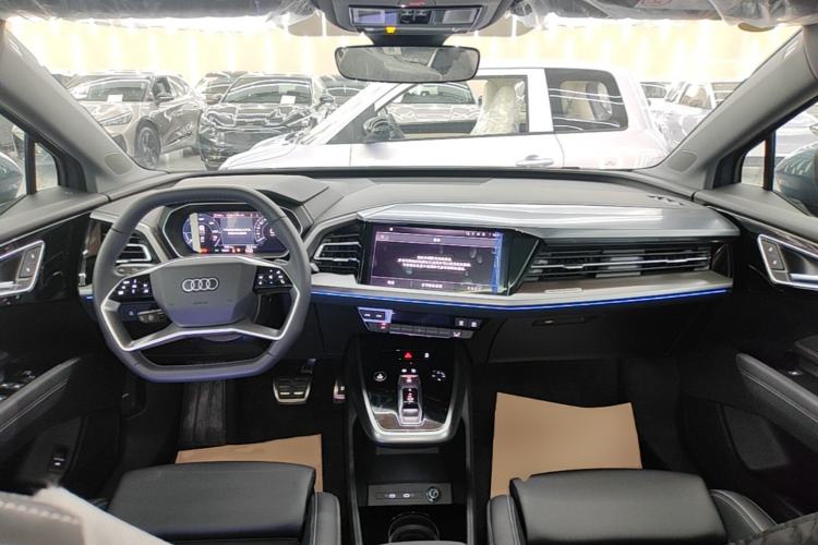 Used Audi Q4 e-tron 2024 40 e-tron Adventure Edition Center Console