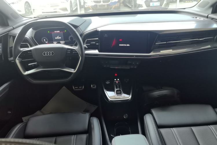 Used Audi Q4 e-tron 2024 40 e-tron Boundary Edition Center Console
